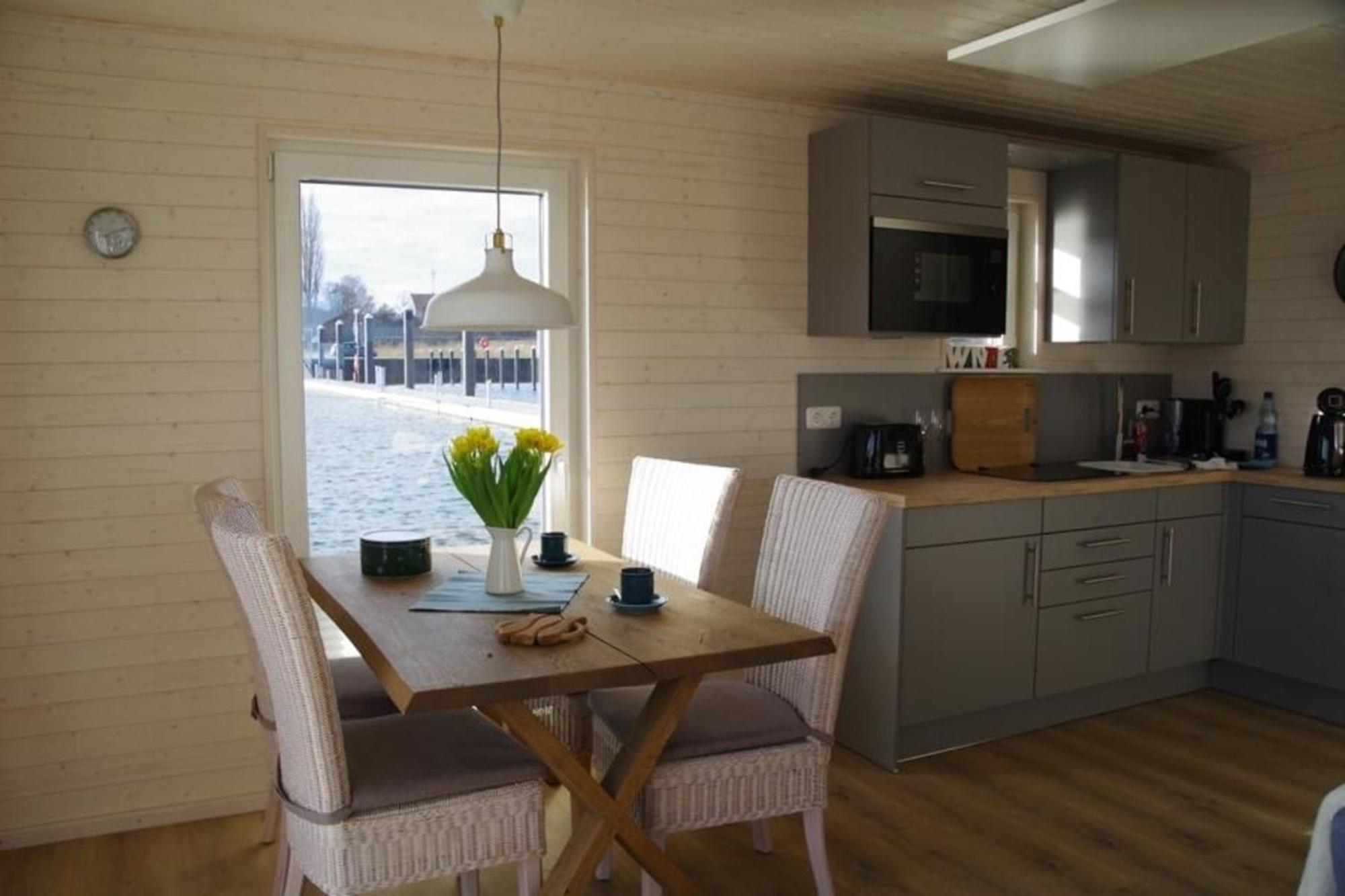 Hausboot Liliput Hotel Stralsund Luaran gambar