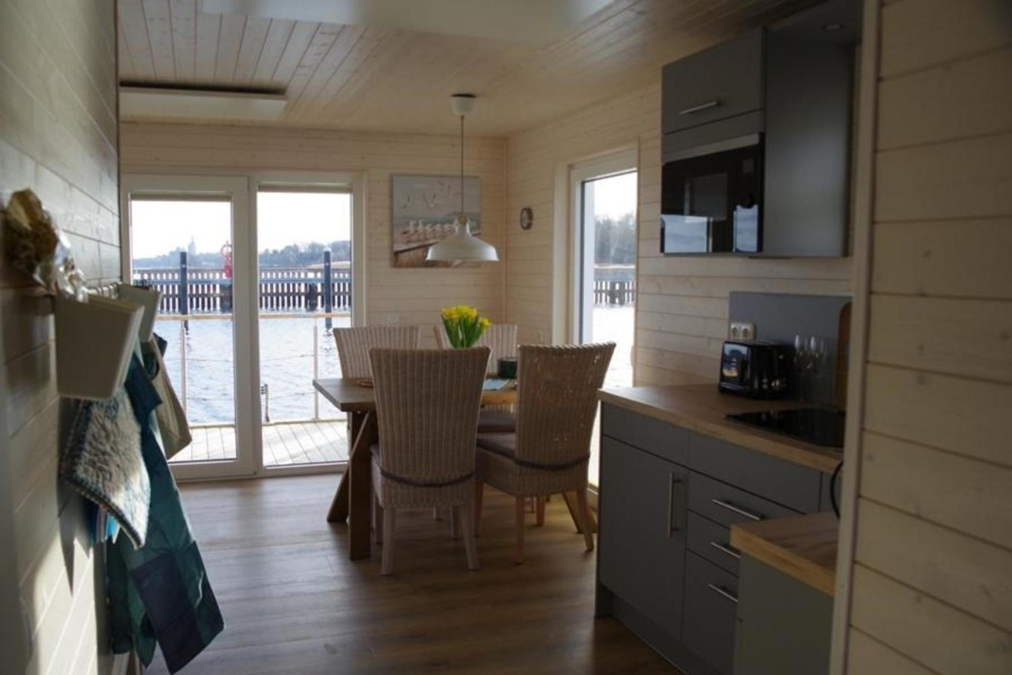 Hausboot Liliput Hotel Stralsund Luaran gambar