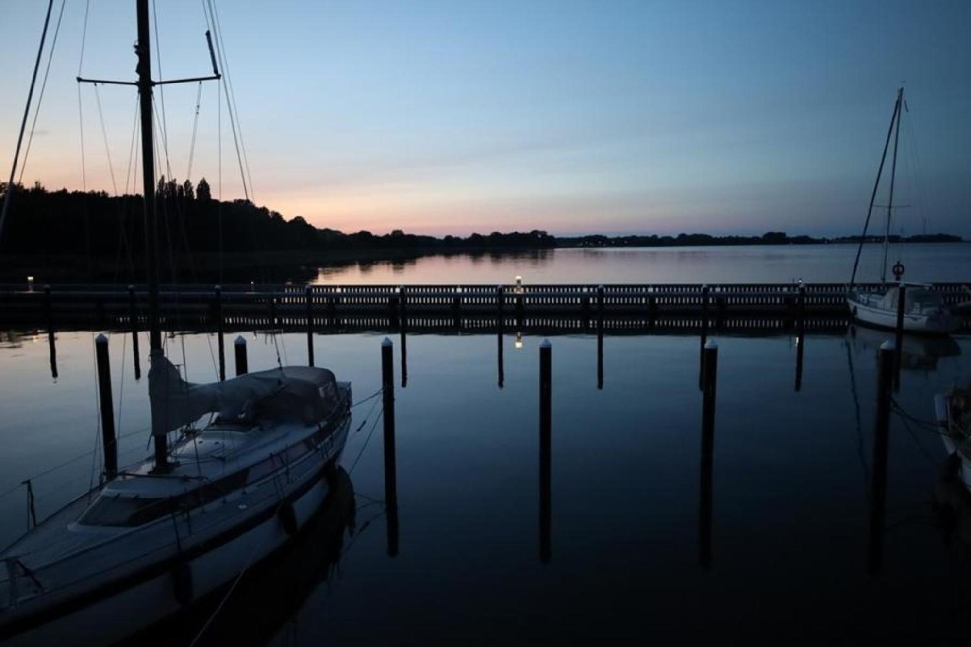 Hausboot Liliput Hotel Stralsund Luaran gambar