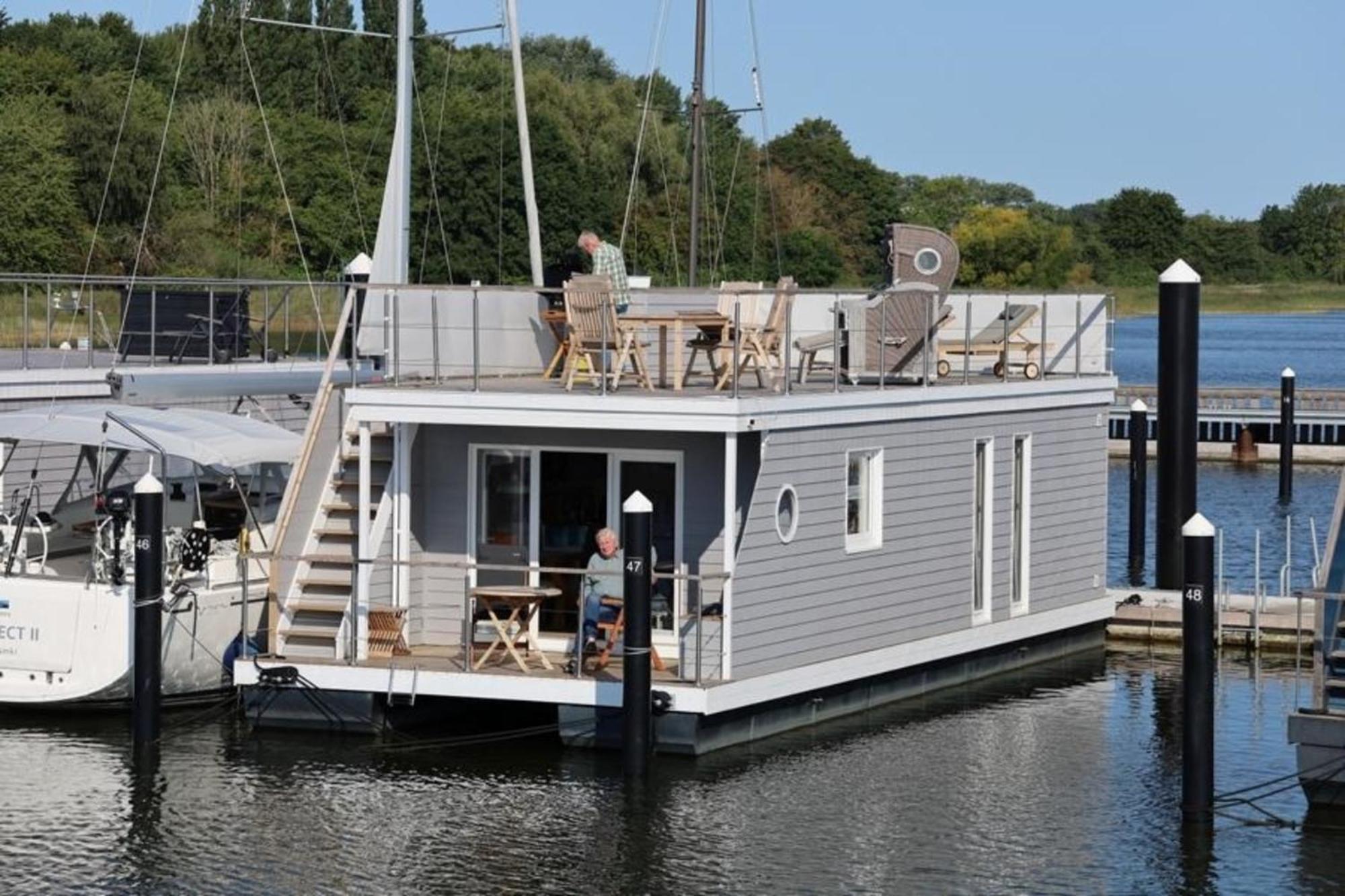 Hausboot Liliput Hotel Stralsund Luaran gambar