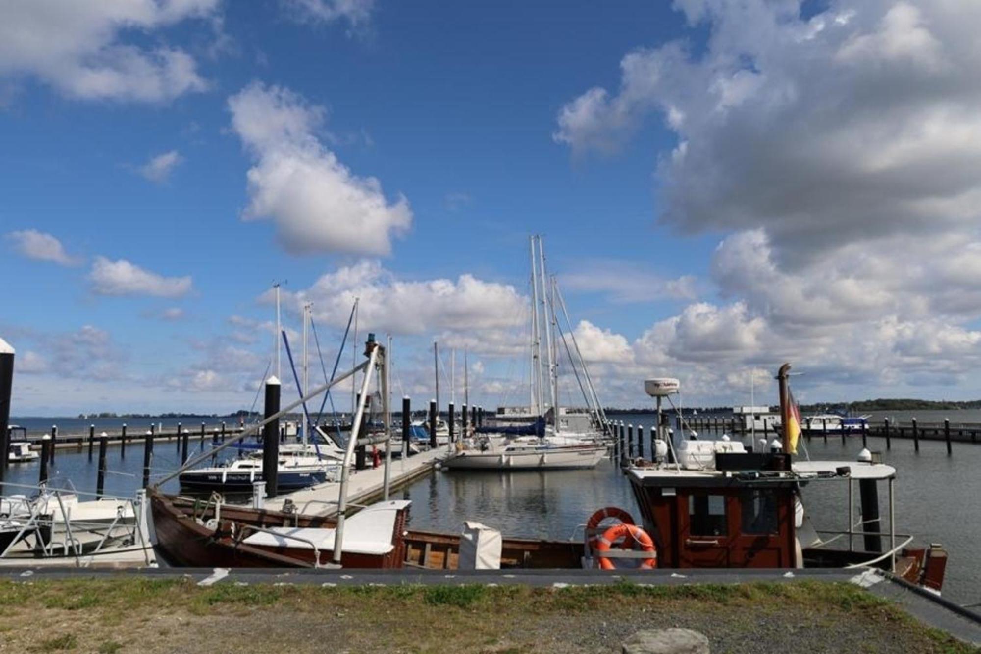 Hausboot Liliput Hotel Stralsund Luaran gambar